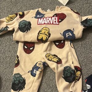 Marvel Superhero Baby Outfit - Cream